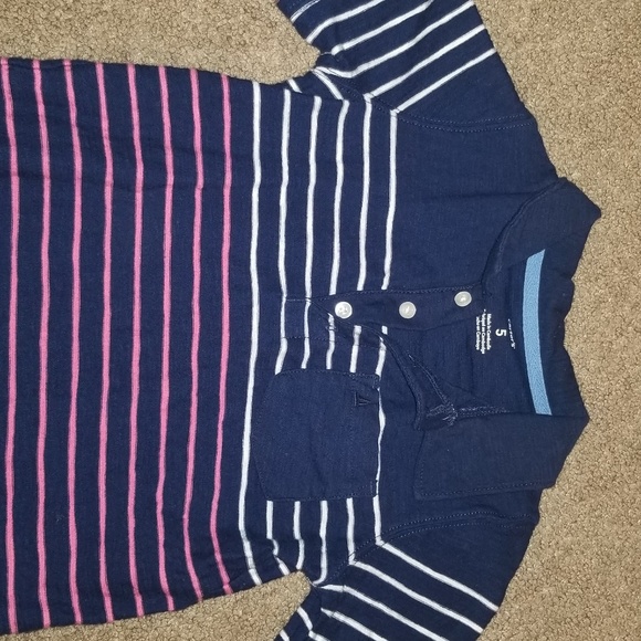 Bundle: 5 shirts & 1 pair of jeans - Picture 4 of 8